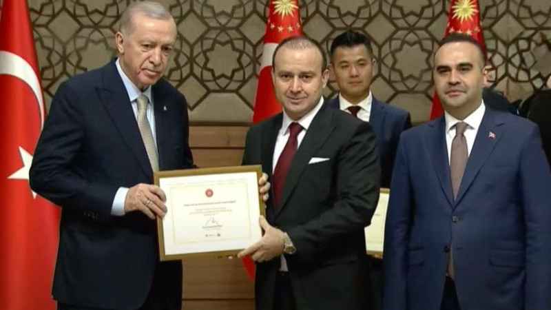Karesi Holding’in dev yatırımına Cumhurbaşkanı Erdoğan’dan teşekkür belgesi!
