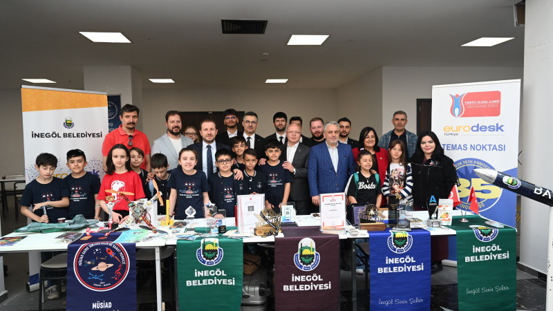 Uzay ve savunma alanındaki genç projelere AK Parti'den yakın takip