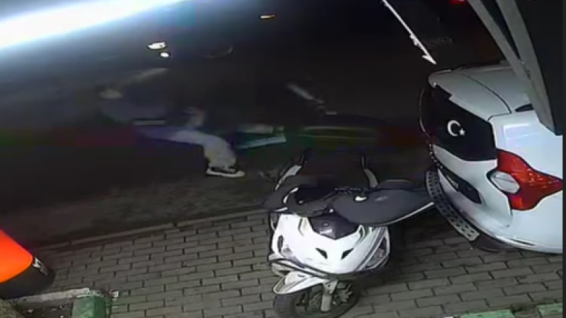 Markete girdi alışveriş yaptı, dışarı çıktı motosiklet çarptı