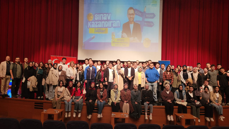 'Gri Koç', Bursalı gençlere sınav kazandıran taktikleri anlattı
