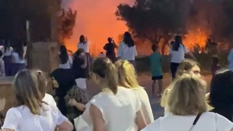 Şalvar gecesi zehir oldu...Havai fişekler köyü yakıyordu