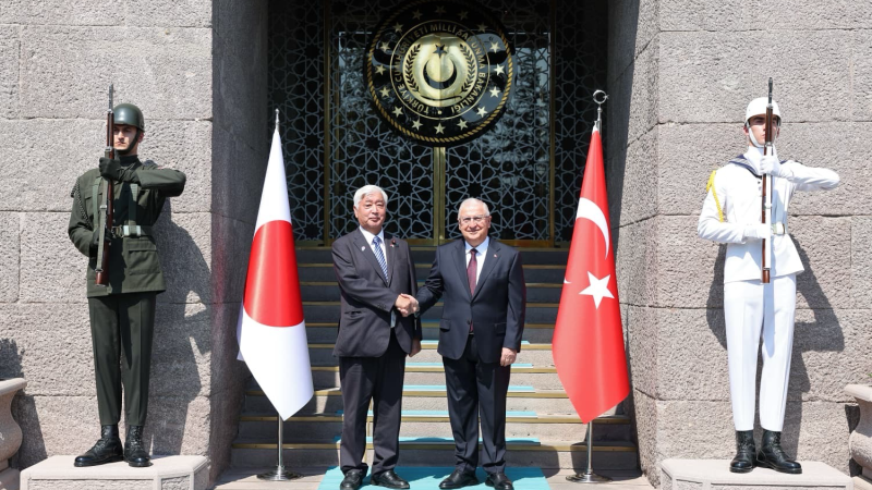MSB Bakanı Yaşar Güler, Japonya Savunma Bakanı Nakatani’yi askerî törenle karşıladı