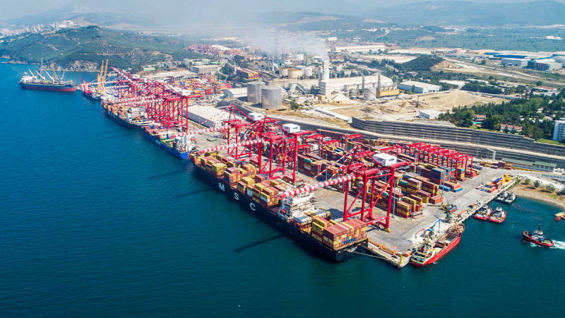 Gemlik'te liman sahasında iş durdu