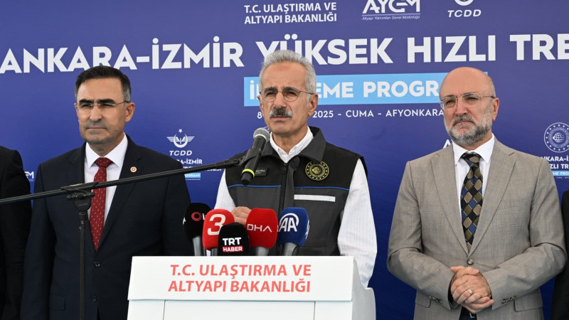 Ulaştırma Bakanı Uraloğlu'ndan YHT açıklaması!