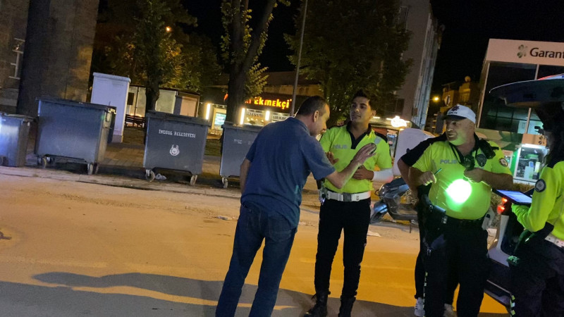 Bursa'da alkolmetreyi reddeden sürücüye 45 bin liraya mal oldu