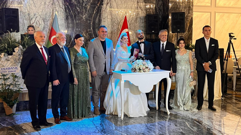 Dilşad Keleş & Ayhan Seferov: Görkemli bir düğünle evlendi