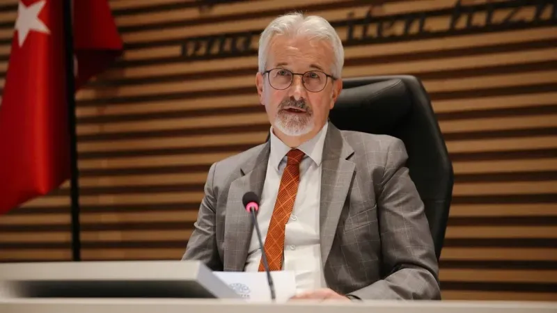 Gözaltında fenalaşarak hastaneye kaldırıldı