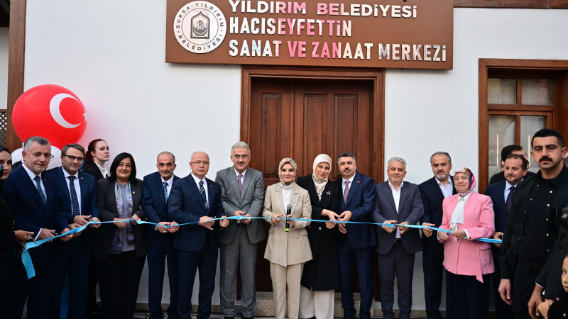 Bakan Göktaş Yıldırım'da Sanat ve Zanaat Merkezi'nin açılışını yaptı.