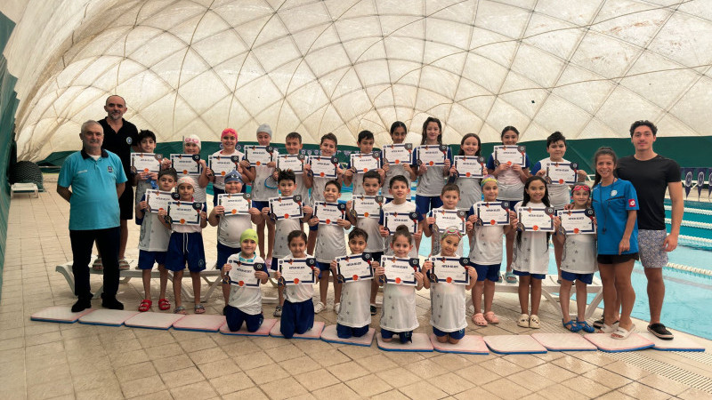 Bursa’nın minik sporcuları sertifikalarını aldı
