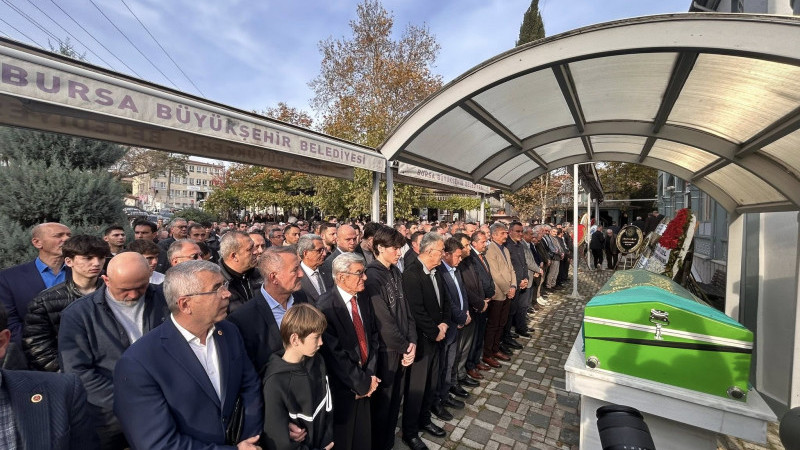 Başkan Aydın'ın kayınvalidesi son yolculuğuna uğurlandı