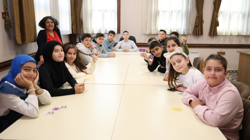 Dünya Çocuk Hakları Günü’nde Osmangazili çocuklara eğlenceli hak atölyesi