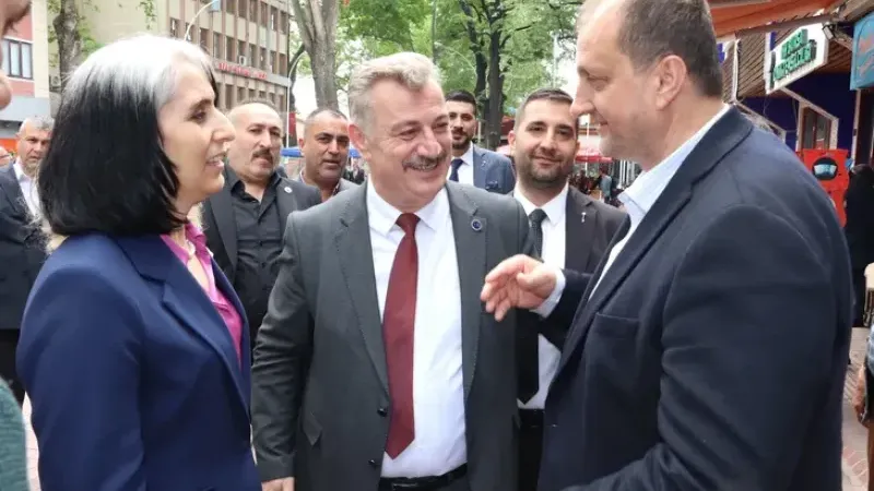 Anahtar Parti İznik İlçe Başkanı Öznur Kurt görevden ayrıldı