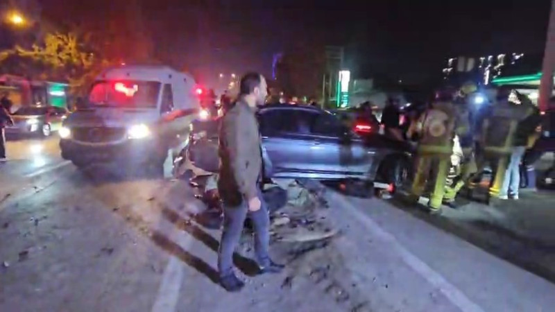 Bursa'da gece yarısı feci kaza...