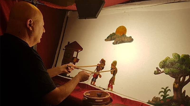 Şimdi Karagöz ve Hacıvat zamanı