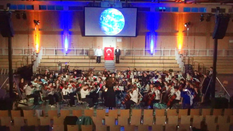 Zeki Müren Güzel Sanatlar Lisesi’nden Almanya’da gururlandıran performans