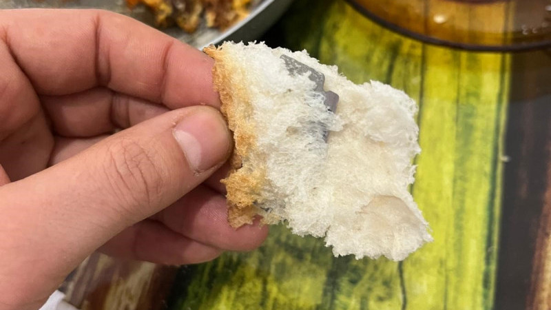 Ekmeğin içinden bakın yine ne çıktı?