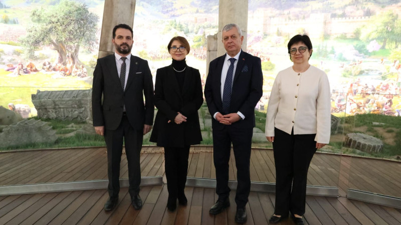 Gürcistanlı Bakan'dan Panorama 1326 Bursa Fetih Müzesi’ne övgü: “Çok etkilendim”