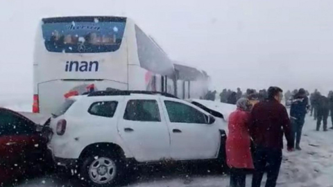 Niğde Otoyolu'nda zincirleme trafik kazası