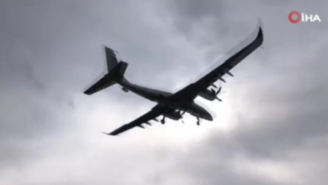 TSK'ye ait İHA'lar deprem bölgesi üzerinde