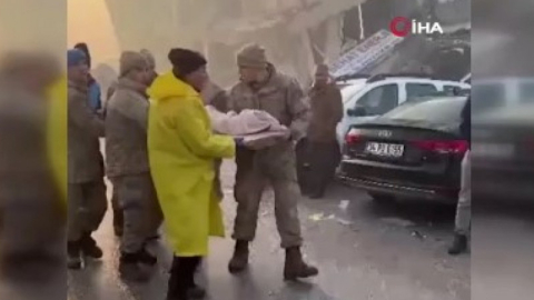 Arda'dan askere, 'Ben seni bir yerden tanıyorum'