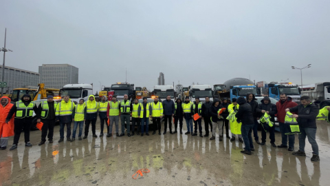 Deprem bölgesine takviyeler sürüyor