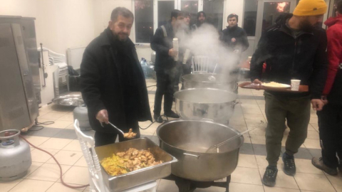 Gürsu Belediyesi’nden afet bölgesine sahra aş evi