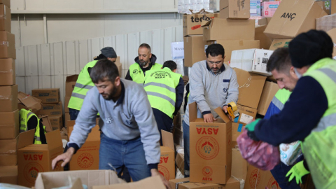 Bursa, depremzedelerin her an yanında