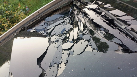 Bursa'da akılalmaz olay! Apartmandan atılan kemik parçası...