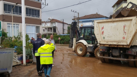 Taşan dereler, ekipleri seferber etti