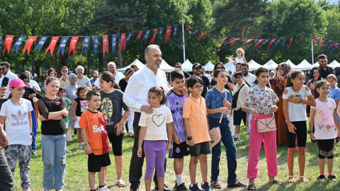 Eskimeyen oyunlar, Büyükşehir’le sokakta