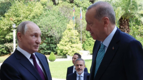 Putin, Cumhurbaşkanı Erdoğan'ı kapıda karşıladı