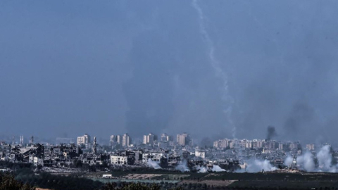 Gazze sınırından dumanlar yükselmeye devam ediyor