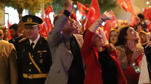 Gemlik’te Cumhuriyet coşkusu cadde ve meydanlara sığmadı