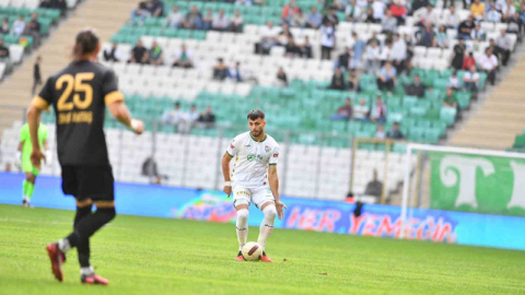 TFF 2. Lig: Bursaspor: 1 - Kırşehir FSK: 3