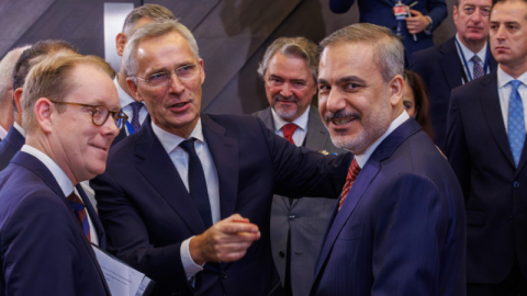 Türkiye, İsveç'in NATO üyeliğini onaylayabilir 