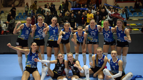 Nilüfer’in sultanları CEV Challenge Cup’ta çeyrek finale yükseldi