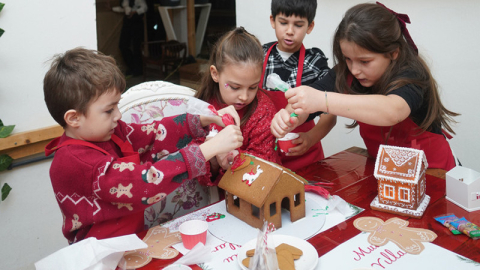 2024’ün evleri hazır, kurabiyeden ev yaptılar