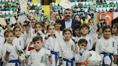 Spor Kenti Yıldırım’ın marka yüzü Naim Süleymanoğlu Spor Kompleksi