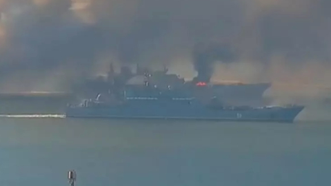 Ukrayna, Rusya'ya ait çıkarma gemisi vurduğunu açıkladı