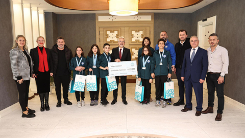 Nilüfer’in genç yüzücüleri başarılarıyla gururlandırdı