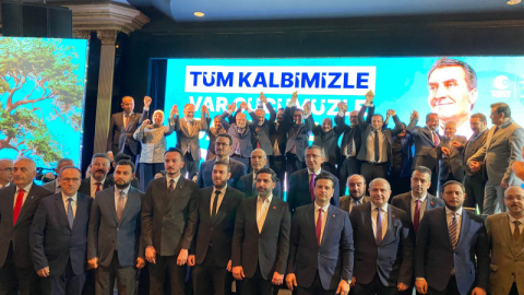 Dündar’dan çalışma arkadaşlarına teşekkür