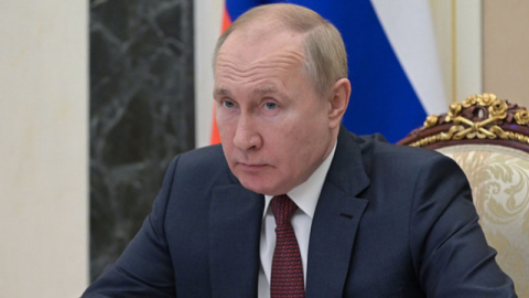 Putin, devlet başkanlığı seçiminde oyunu uzaktan kullandı