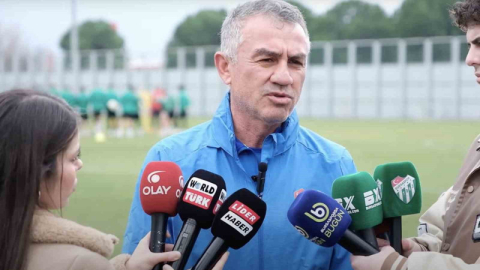 Bursaspor’da Teknik Direktör Ümit Şengül’le yollar ayrıldı