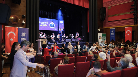 Bursalılar türkülerle coştu