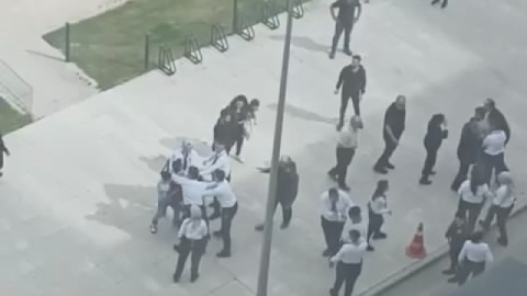 Hastane bahçesi bir anda ringe döndü