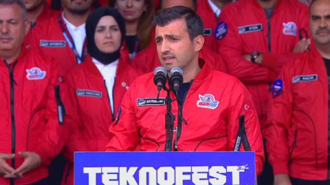 Selçuk Bayraktar terör destekçilerine şiirle cevap verdi