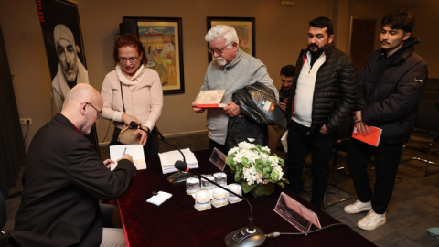 Şairin Şiir Evreni’nin konuğu Enis Akın oldu