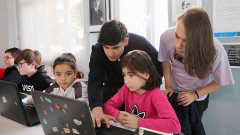  Robotik kodlama ile çocuklar geleceğe hazırlanıyor