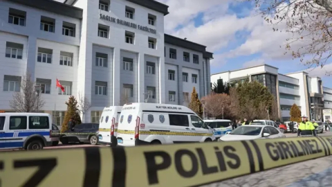 Üniversitede silahlı saldırı! Dekan yardımcısı vuruldu...