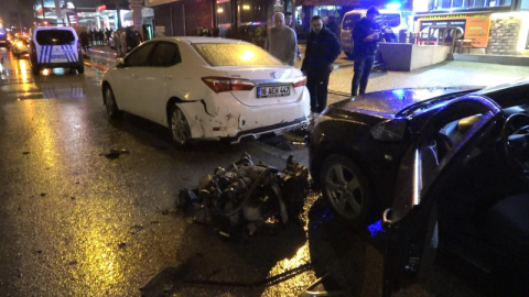 Bursa'da polise kamyonet çarptı!